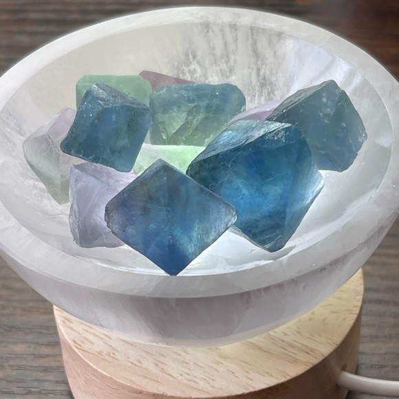 Genuine selenite hand carved ✨charging✨ bowls - Picture 8 of 13